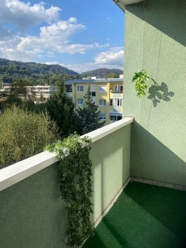 * Nähe Schloss St. Martin: Hübsche Singlewohnung mit Loggia und schönem Ausblick! * - Bild 1