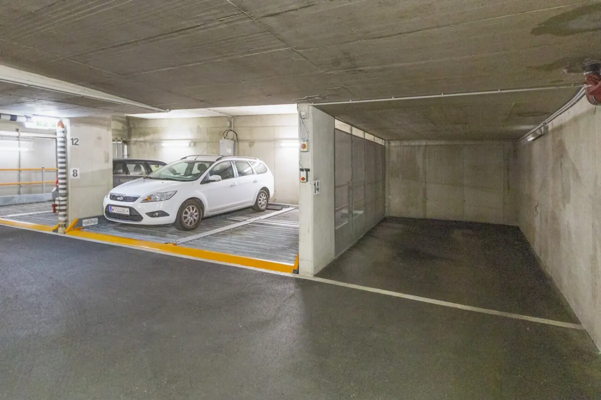 Blumengasse - vollwertiger Garagenplatz unbefristet zu vermieten - Bild 1