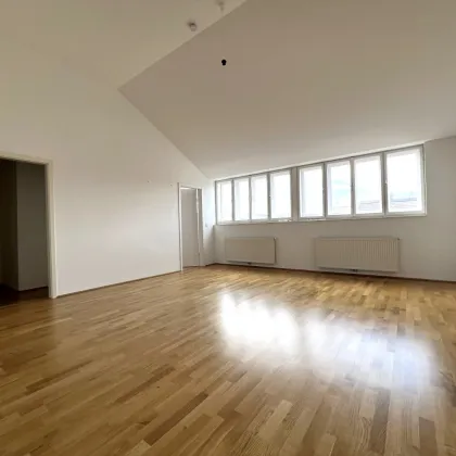 UNBEFRISTET: Wohnen in Bestlage: Attraktive klimatisierte Dachgeschoss-Wohnung in der Neubaugasse - Bild 2