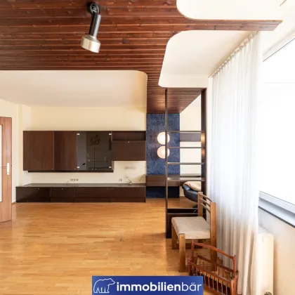 Großzügige 4-Zimmer-Wohnung in ruhiger Lage mit Tiefgaragenplatz - Bild 2