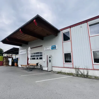 Attraktive Gewerbeimmobilie im Betriebsgebiet Lustenau Nord mit großem Innen- und Außenlager, Bürotrakt und Betriebswohnung. - Bild 2