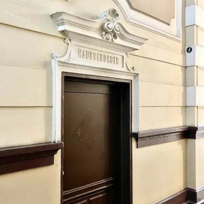 Klassisches Mittelzinshaus mit 100% Leerstand und bewilligtem zweigeschossigen Dachgeschoss-Ausbau mit Dachterrasse - Bild 2