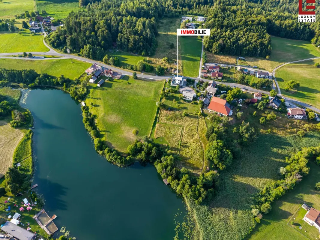 Moderne, schöne Wohnung am Aichwaldsee mit privatem Seezugang! - Bild 1