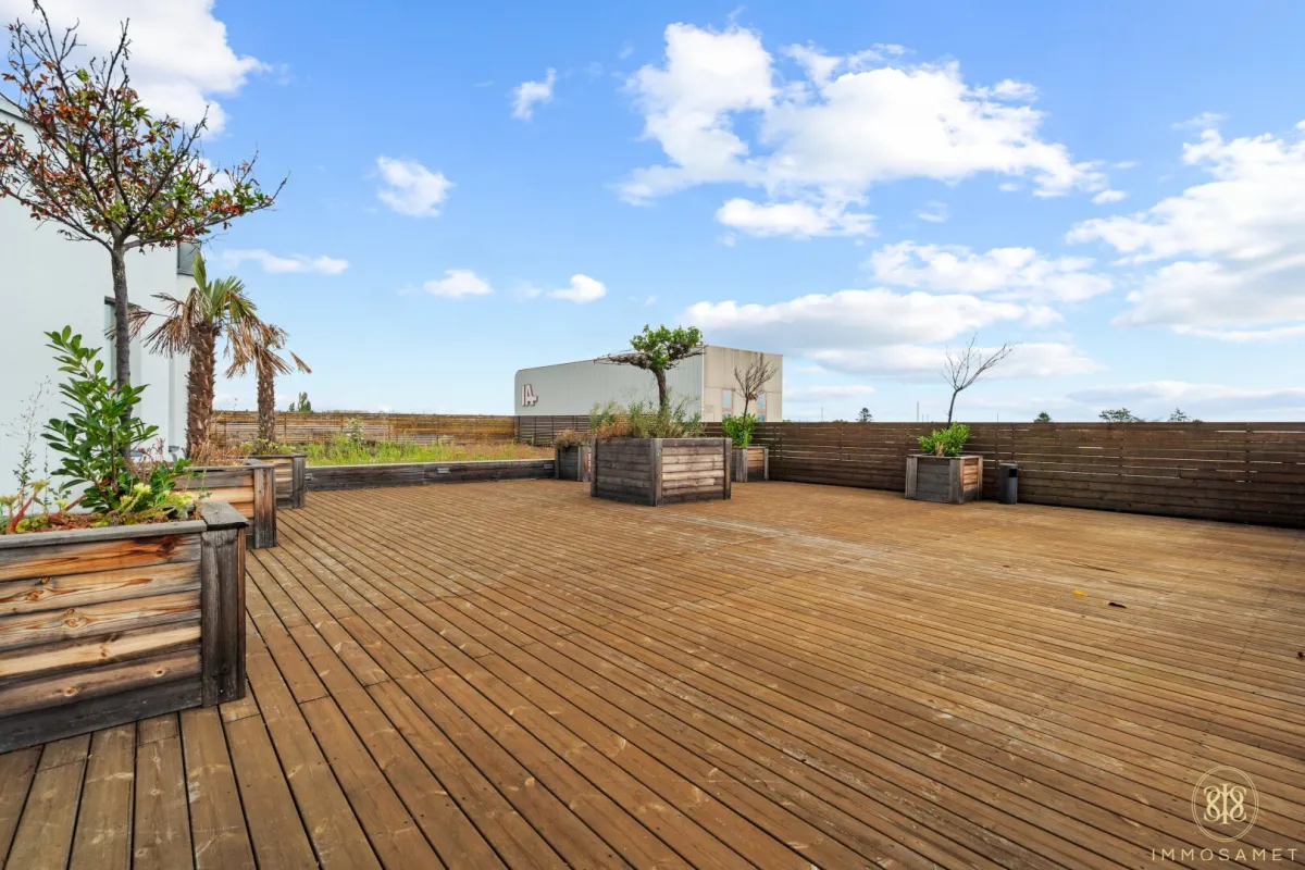 Außergewöhnliche Gewerbefläche in Wien: 2.915 m², Räumlichkeiten, Terrasse & 24 Stellplätze! - Bild 1