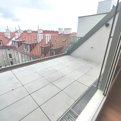 Modern wohnen in Meidling! Drei-Zimmer DG-Erstbezug mit Terrasse! Top79 - Bild 3