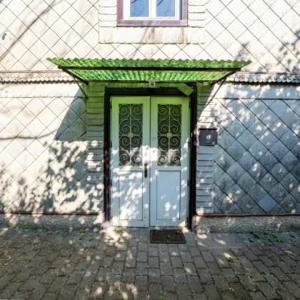 Jahrhundertwende Villa und großartiges Grundstück im Herzen von Gießhübl - Bild 3