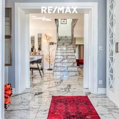 Großzügige Villa + Nebengebäude in Regau - Bild 3