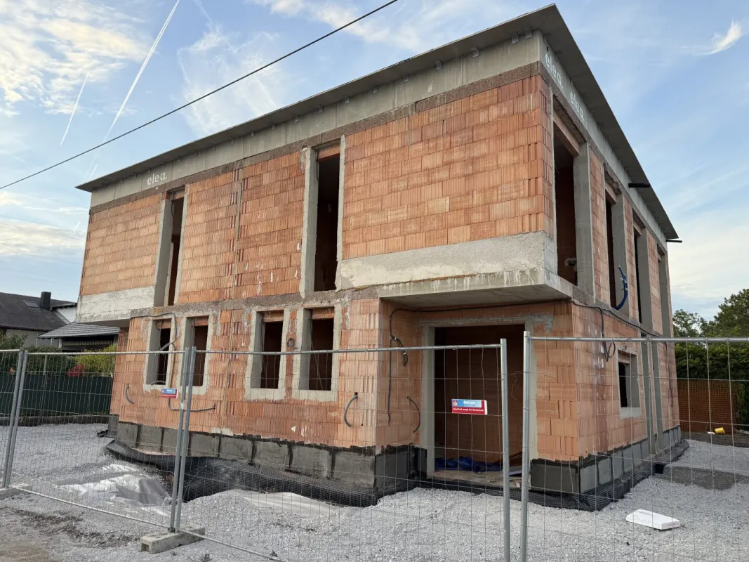 +EXKLUSIVES NEUBAUPROJEKT IN KOTTINGBRUNN+ Stilvolle Doppelhaushälften mit Garten! – Bezugsfertig Q1 / 2026 - Bild 1