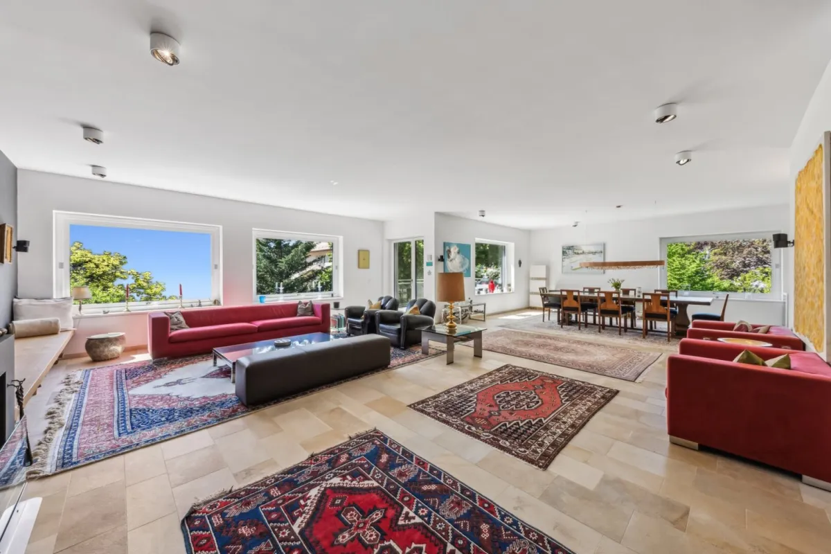 Repräsentative 5-Zimmer-Residenz im Grünen – Terrasse, Pool & Toplage vereint - Bild 1