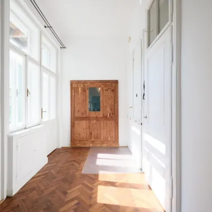 Klassische Altbauwohnung in gefragter Toplage - Bild 2