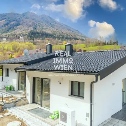 SMARTHAUS/CHALET in Schottwien: Erstbezug mit Garten, drei Terrassen und Blick auf den wunderbaren Hirschenkogel - Bild 2