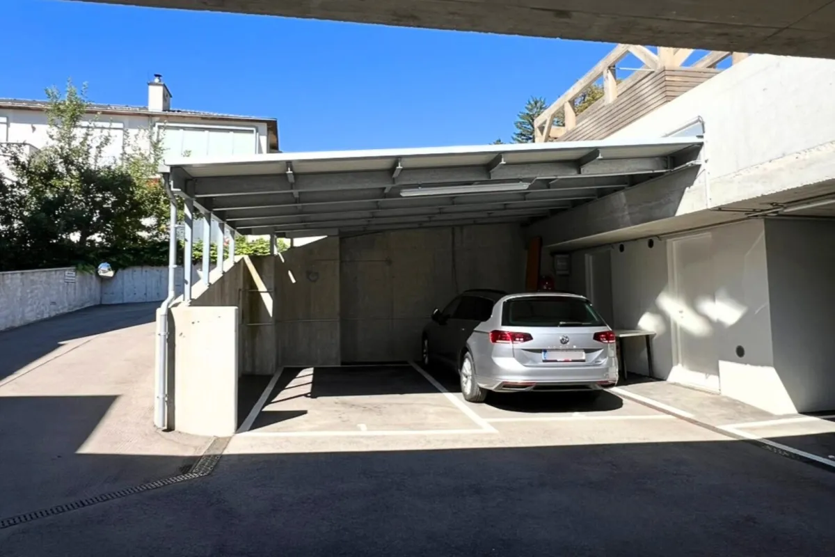 ÜBERDACHTER Stellplatz - Nähe Bahnhof Unterpurkersdorf S50 - Bild 1