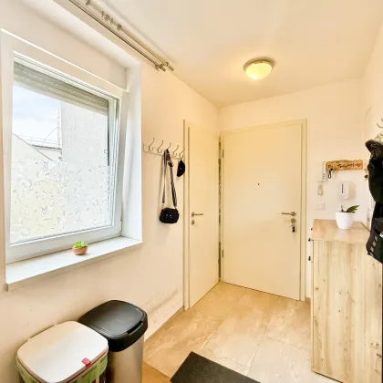 TERRASSENHIT - BJ 2018 - 3 Zimmer - ca. 89m² gew. NFL - Terrasse - 2 Toiletten - 2 Abstellräume - Einbauküche - Hofruhelage - Bild 3