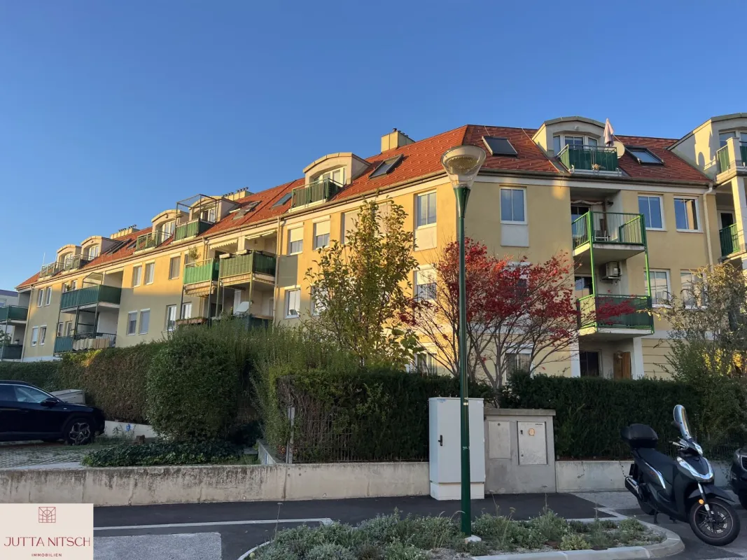 NEUER PREIS - Gut geschnittene 3-Zimmerwohnung mit Loggia und Parkplatz - Wiener Neudorf - Bild 1