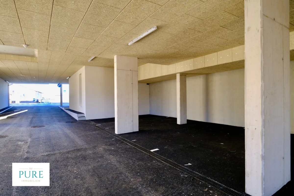 Überdachte & freie Parkplätze in ZENTRUMSLAGE WR. NEUDORF - BADNER BAHN! - Bild 1