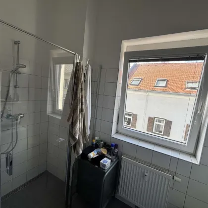 2-Zimmer-Wohnung mit zwei Balkonen und Schlossberg-Blick - Bild 3