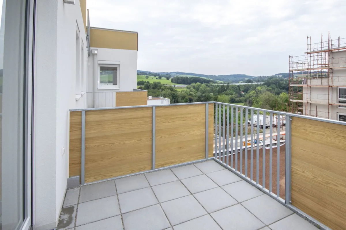 ERSTBEZUG: moderne Wohnung mit großem Balkon - Bild 1