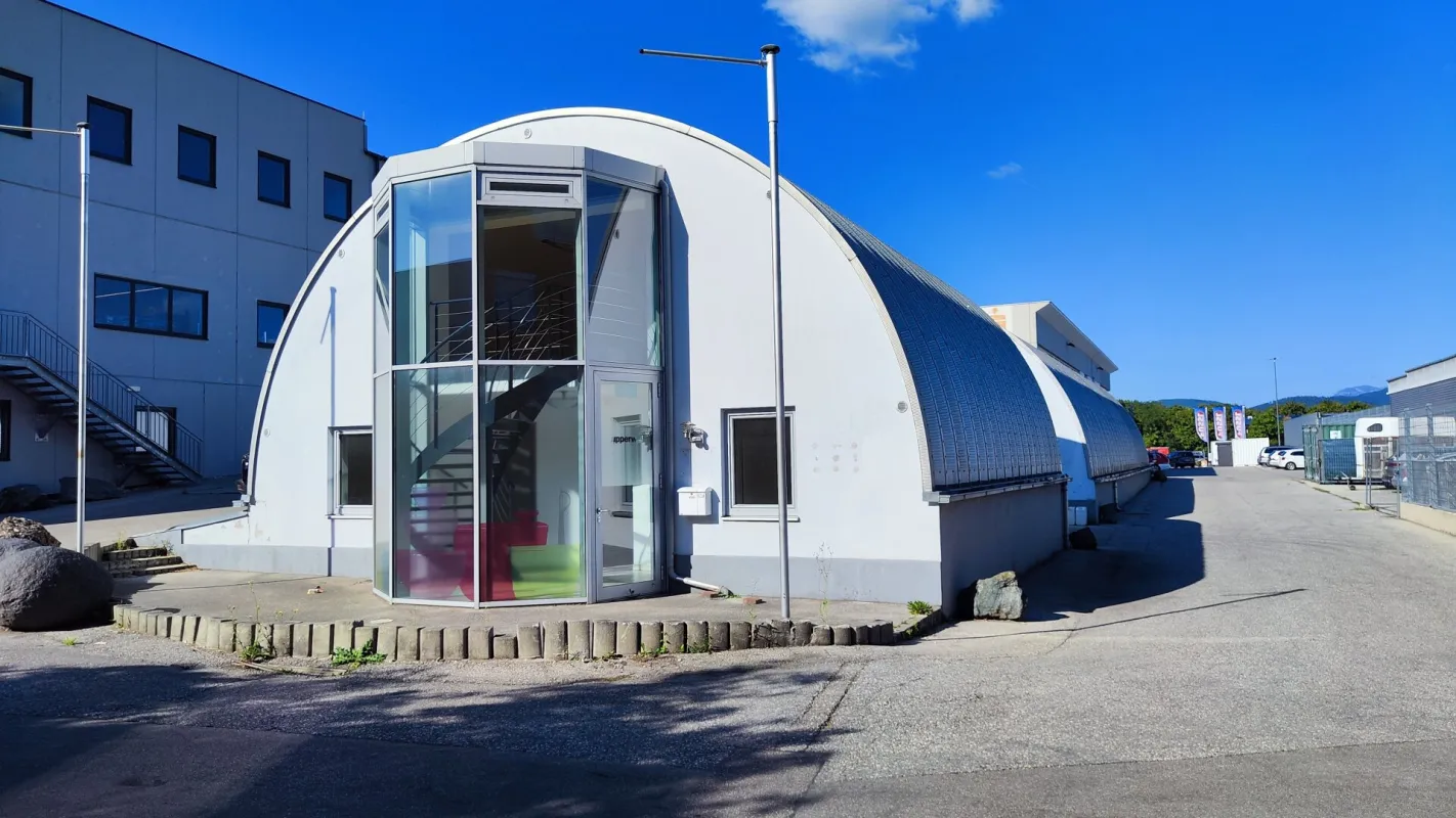 Flexible Büro- und Seminarflächen in zentraler Lage Neunkirchen zu vermieten! - Bild 1