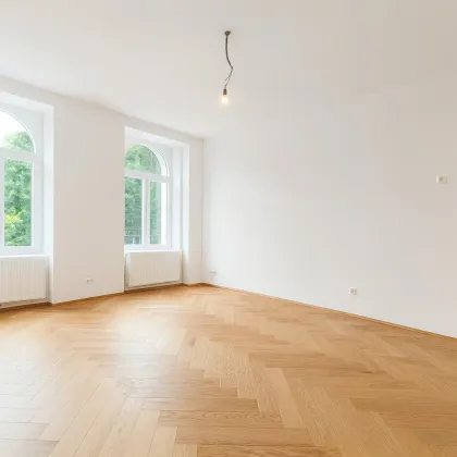 Elegante Altbauwohnung im Erstbezug nach Sanierung!! + Parkblick + großzügige Raumgestaltung - Bild 2