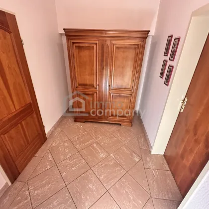 Kompakte Wohnung in Lassee: Modern, zentral, mit Parkplatz - nur 330.00 € Miete Kalt ! - Bild 3