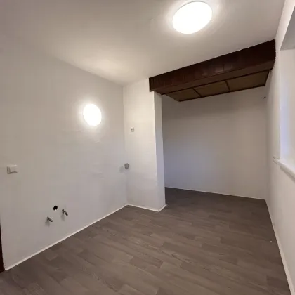 Haus Altbestand mit GRUNDSTÜCK mit 1310 m² TRAUMHAFT IN RUHIGER LAGE MIT HERRLICHER AUSSICHT ! - Bild 3