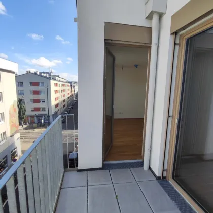 TOP NEUBAU 2-Zimmer-ERSTBEZUG mit Balkon im 4. OG in 1210 Wien! Top 1/30 - Bild 3