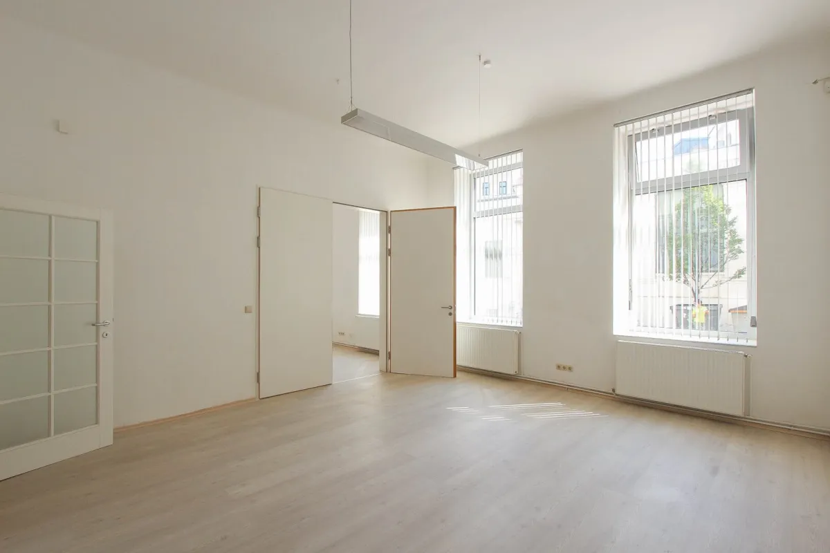 Zentral gelegenes Büro / Geschäftslokal Nähe Franz Josefs Bahnhof und Alserbachstraße - Bild 1