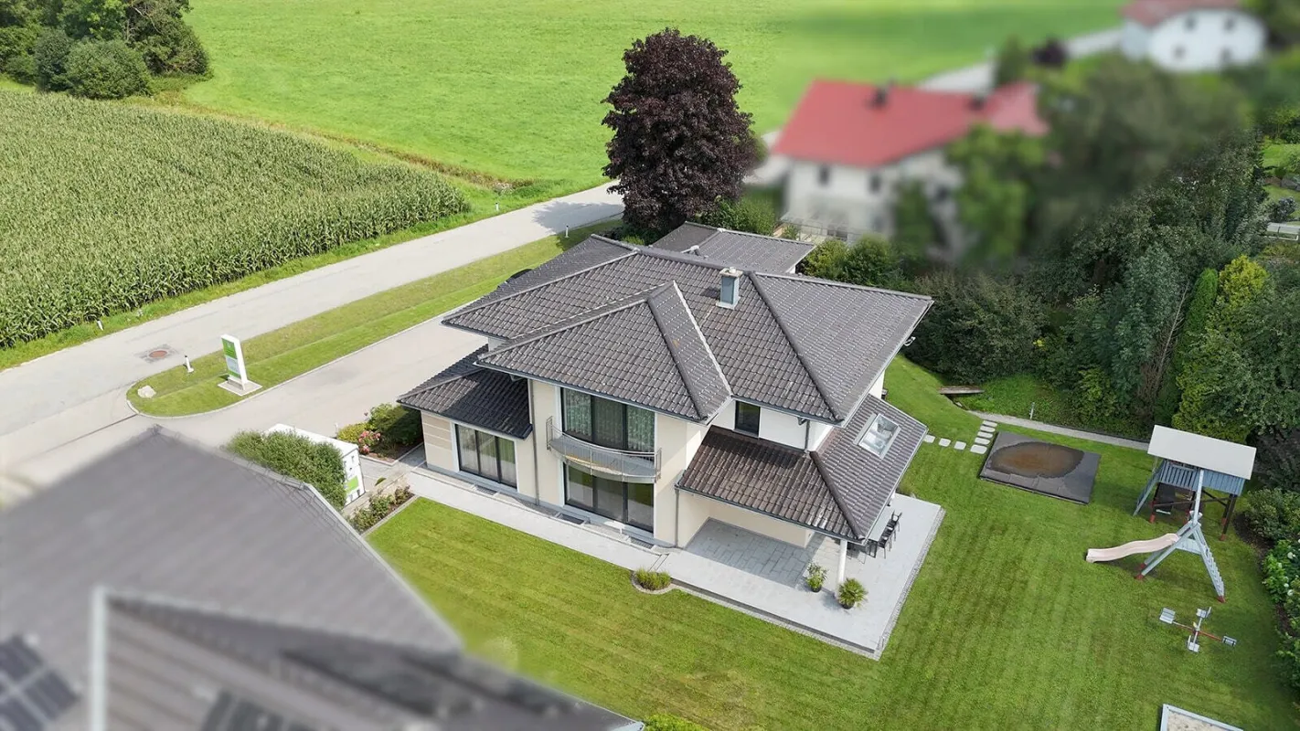 Ein Landsitz mit Haltung. Für Menschen, die Pferde nicht besitzen – sondern verstehen. - Bild 1