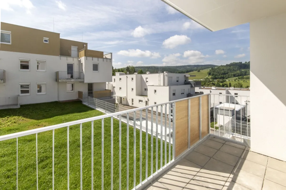 Südostseitige Erstbezugswohnung mitten im Grünen - Bild 1