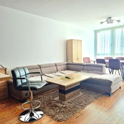 Helle, zentrale 2-Zimmer-Wohnung mit Loggia und Tiefgaragenplatz in Herrnau - Bild 2