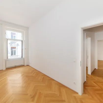 Stilvolle Altbauwohnung in Gründerzeit-Eckhaus – Toplage nahe Karlsplatz - Bild 3