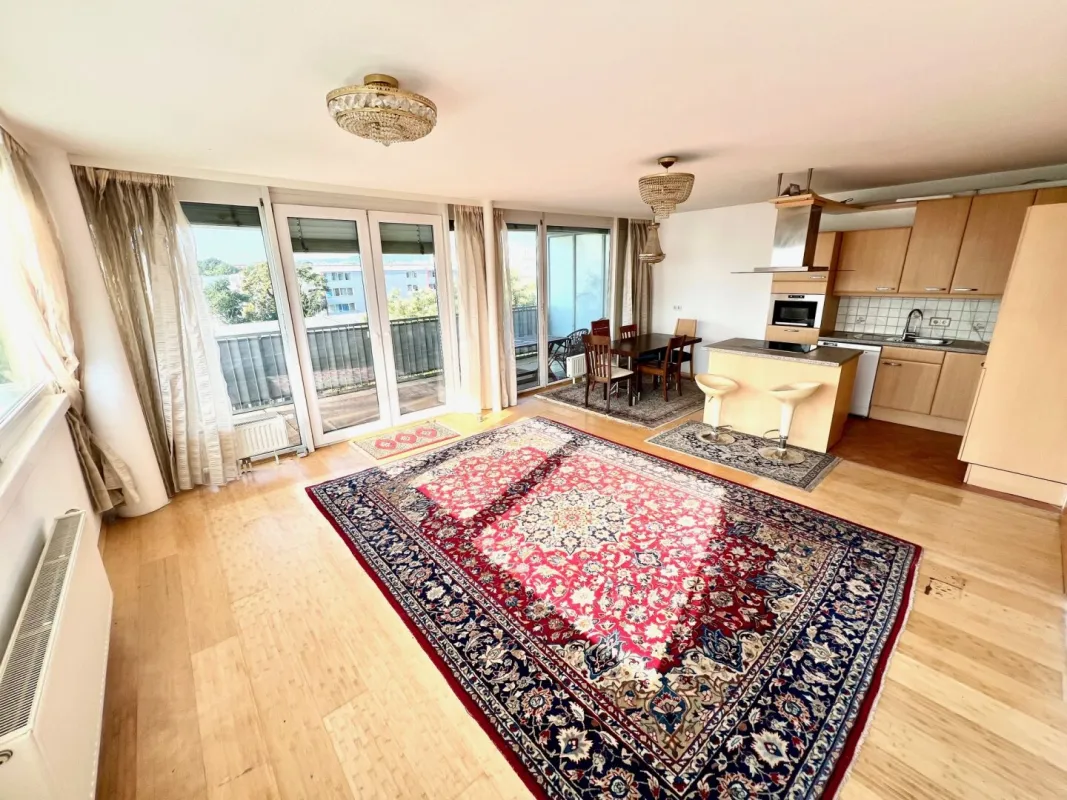 Stilvoll wohnen in attraktiver Lage - 2 Zimmer Wohnung mit Loggia zu kaufen! - Bild 1