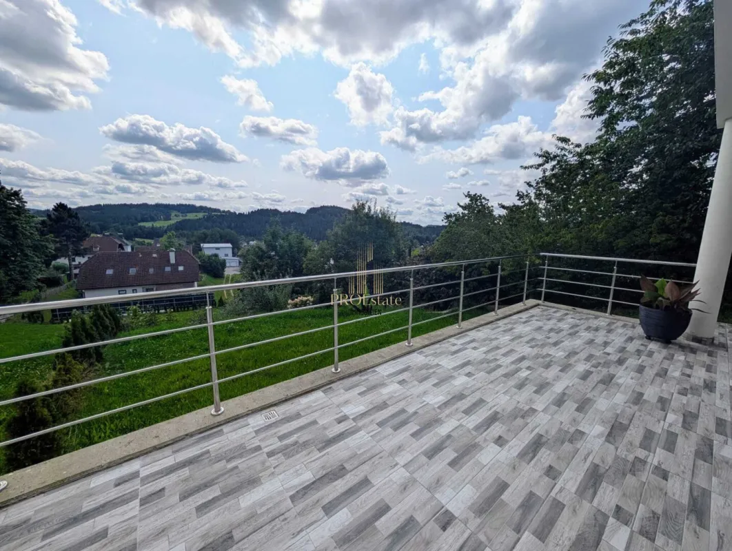Traumhafte Doppelhaushälfte in Haslach: 133 m² mit Garten, 4 Zimmer und viel Komfort! - Bild 1