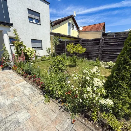 Viel Platz für zwei Familien – Modernes Haus nahe Graz mit Garten & Carport!! - Bild 3