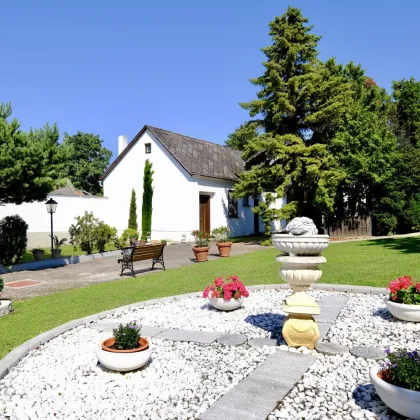 EINZIGARTIG SCHÖN - MALERISCHES ANWESEN mit herrlichem Eigengrund in WIENNÄHE! - Bild 2