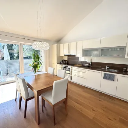 Sehr schöne 2-3-Zi.-Wohnung mit hohen Räumen in ruhiger Lage - nur 15 km von der Salzburger Altstadt entfernt - Bild 3