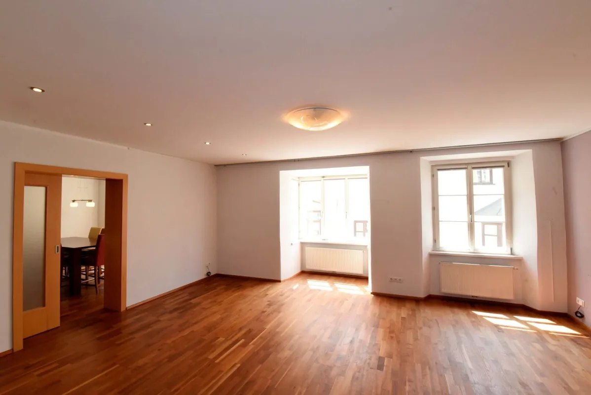 Ideal für Selbständige: Bürowohnung in Hall in Tirol € 3.216/m² - Bild 1