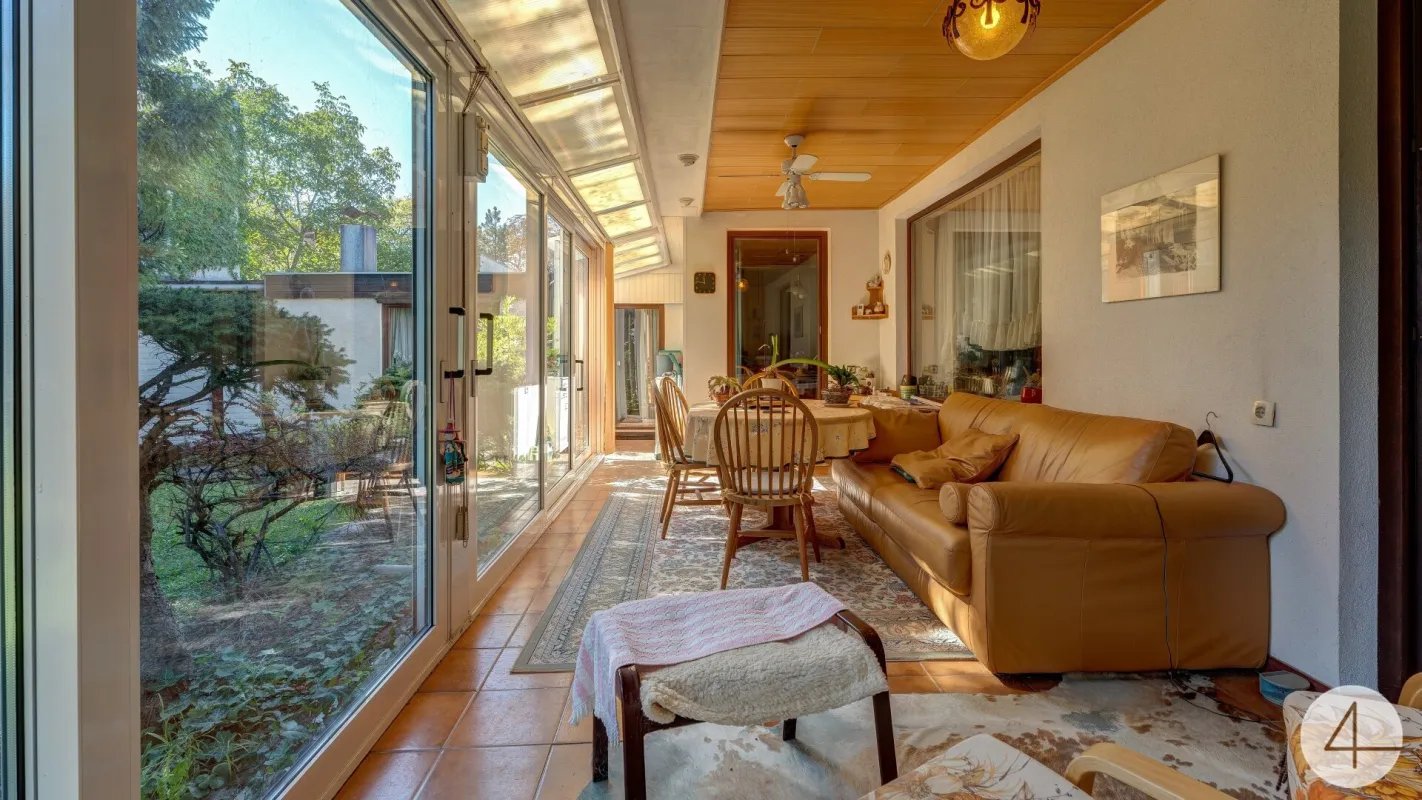 Licht, Raum, Lebensqualität – Traumhafter Bungalow im Grünen - Bild 1