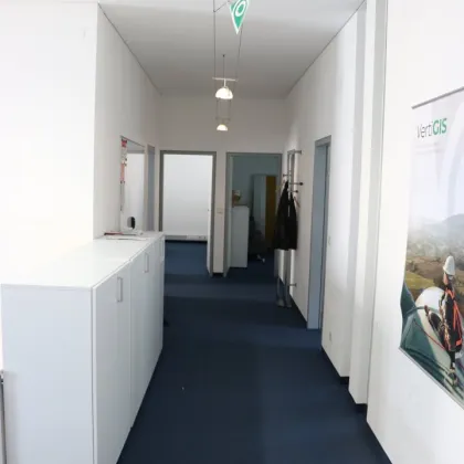 Geräumige Bürofläche 123 qm im 1. OG - Nähe Landhausplatz - Bild 3