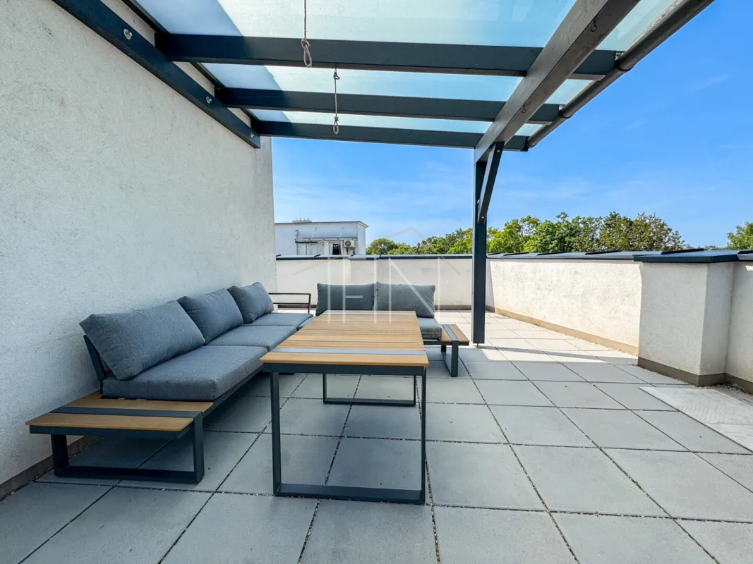 Moderne, sonnige 3-Zimmer-Wohnung mit 50m² Dachterrasse - Bild 1