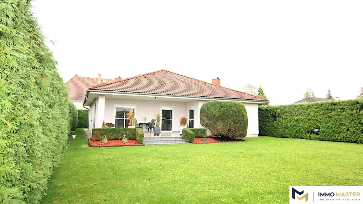 Wohnen auf 1000 m² barrierefreier Fläche, Bungalow in Trumau mit uneinsehbarem Garten - Bild 1