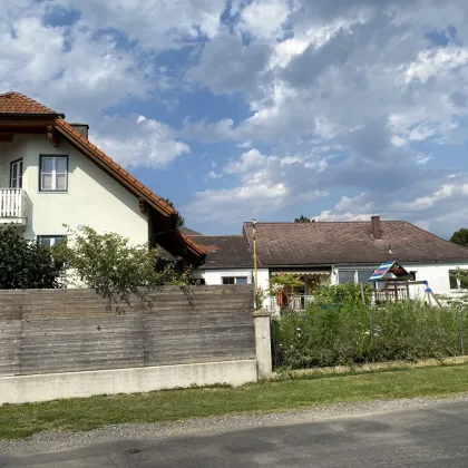 2 Häuser mit Nebengebäuden und Garten - Bild 3