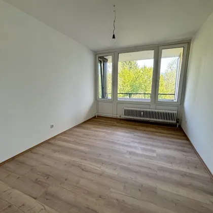 Kernsanierte 3-Zimmer Wohnung mit Loggia in Salzburg Nonntal - Bild 3