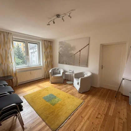Attraktive 2-Zimmer-Wohnung mit Loggia und toller Infrastruktur! - Bild 2