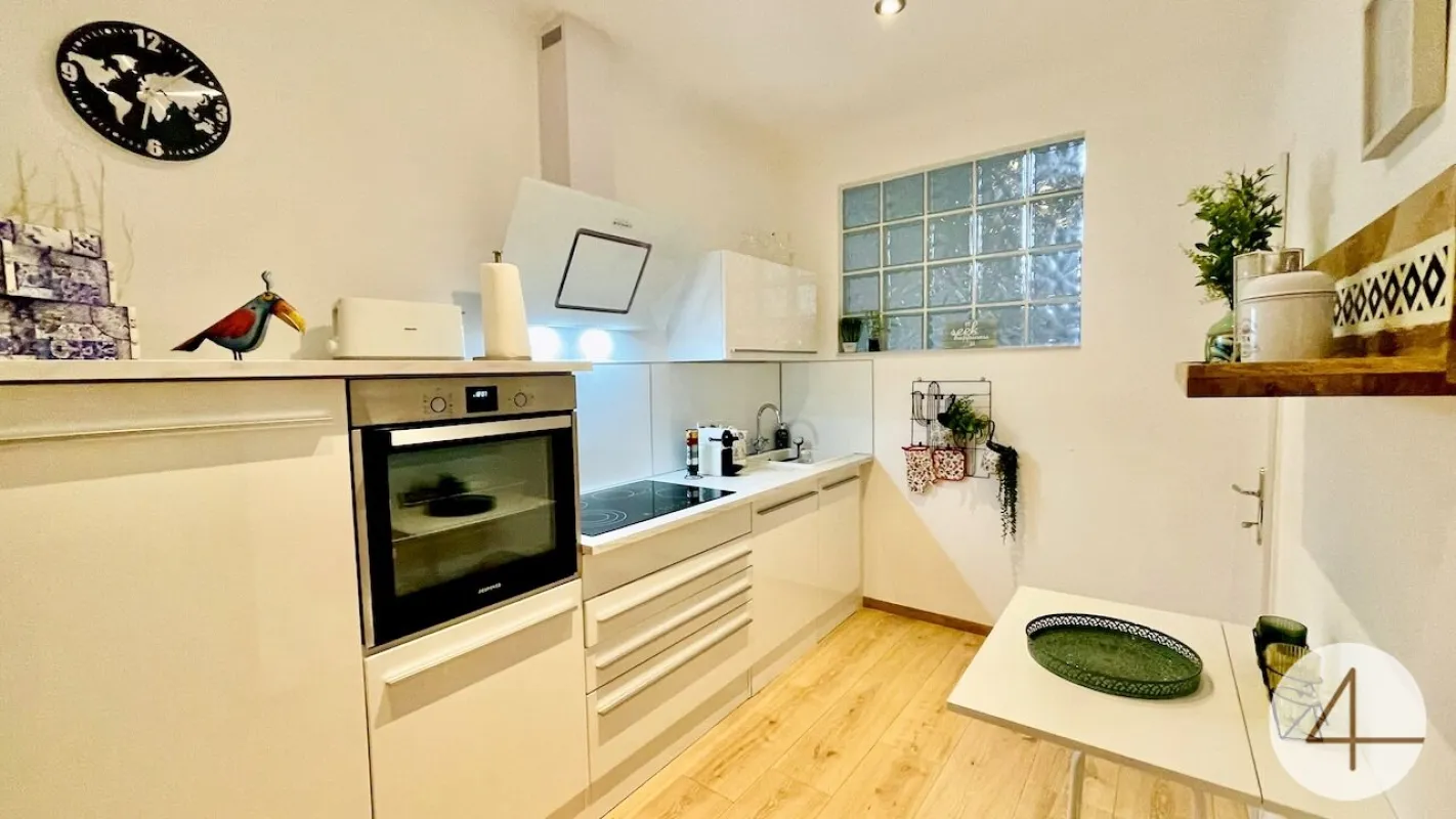 Neuwertig – sanierte Altbauwohnung – zentrumsnah – helle 3-Zimmer – Top-Infrastruktur - Bild 1