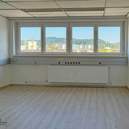 Helle, großzügige Büroräumlichkeiten in zentraler Salzburger Stadtlage - Bild 2