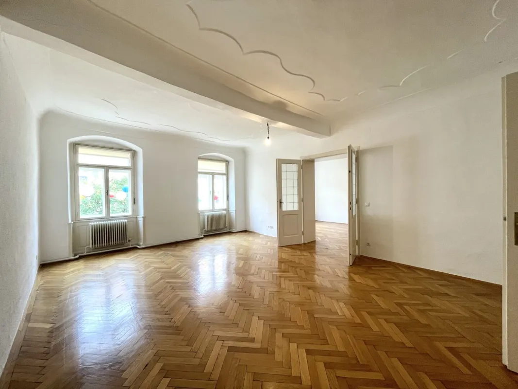 Großzügige Altbauwohnung im Herzen von Wiener Neustadt – befristet auf 3 Jahre - Bild 1