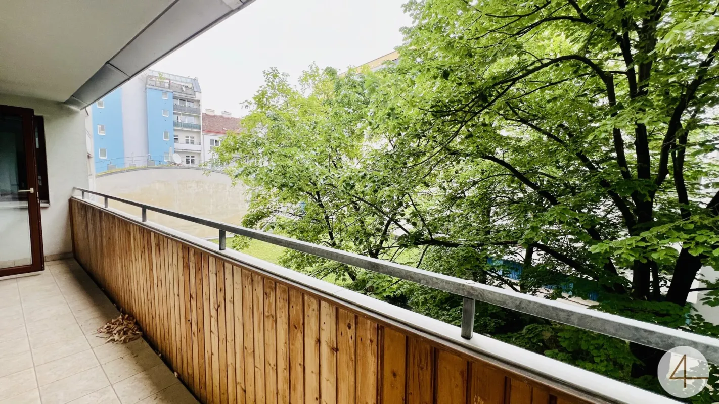 Sanierungsprojekt light - direkt an der U-Bahn - Innenhof Ruhelage - sonnige Loggia - Millennium City u. technische Fachhochschule ums Eck - Donauinsel - Bild 1