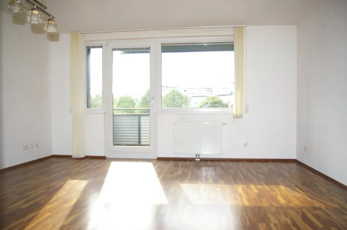 LICHTDURCHFLUTETE 2 Zimmerwohnung mit GRÜNBLICK! - Bild 1