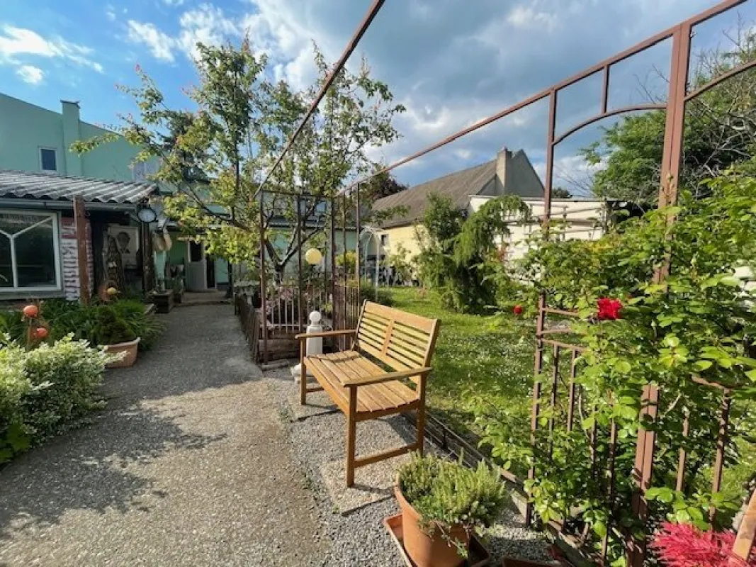 Gepflegtes Landleben mit Ruhe und Gelassenheit / Ein- bzw. Zweifamilienhaus - Bild 1